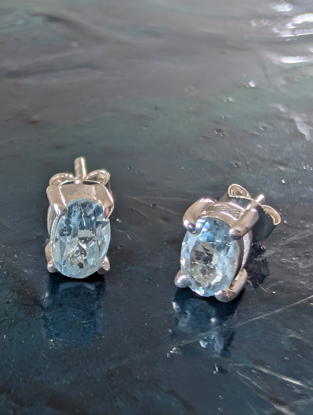 Sterling Silver Genuine Blue Topaz Oval Stud Earrings 🆕 - Picture 2 of 6